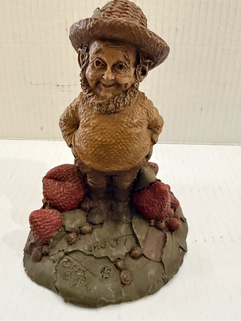 Vintage 1984 Gnome Figurine with Strawberry Tom Clark SHORTY Edition #45